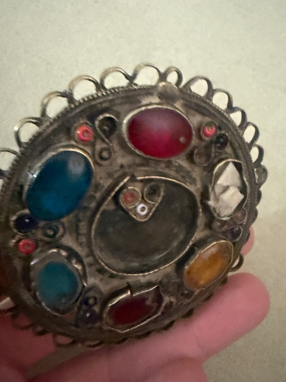 Multicolor Vintage-Inspired Round Statement silver boho gemstone embellishment - Picture 3 of 4